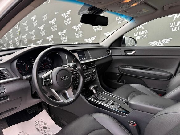2019 Kia Optima IV Рестайлинг, белый, 2165000 рублей - вид 9