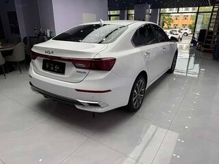 2023 Kia K3 II (China Market) Рестайлинг, белый, 1116999 рублей, вид 4