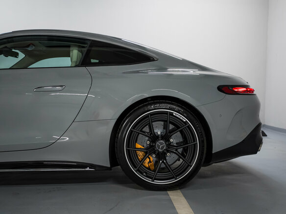 2026 Mercedes-Benz AMG GT 63 S E Performance II, серый, 27900000 рублей - вид 10
