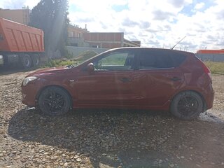 2010 Hyundai i30 I Рестайлинг, красный, 450000 рублей, вид 3