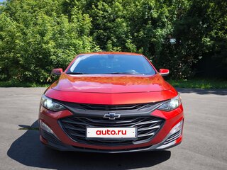 2018 Chevrolet Malibu IX Рестайлинг, красный, 1380000 рублей, вид 2