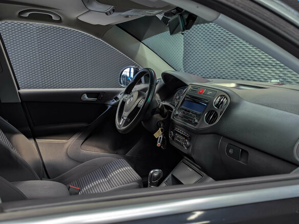 2011 Volkswagen Tiguan I Рестайлинг, чёрный, 1280000 рублей - вид 25