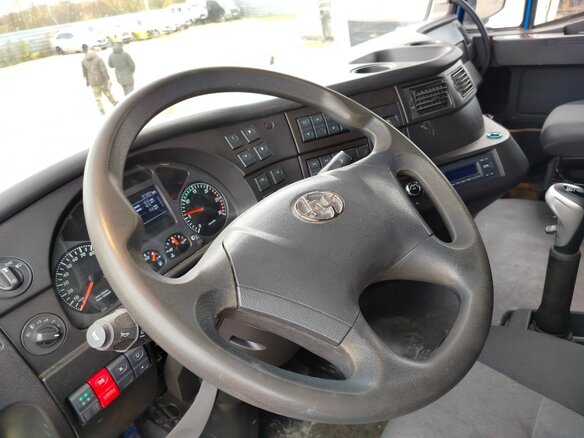 2023 IVECO-Hongyan 6x4 (CQ4256), синий, 3274245 рублей - вид 5