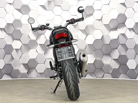 2024 Triumph Speed 400, чёрный, 697000 рублей - вид 5