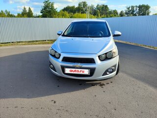 2013 Chevrolet Aveo II, серебристый, 599999 рублей, вид 4
