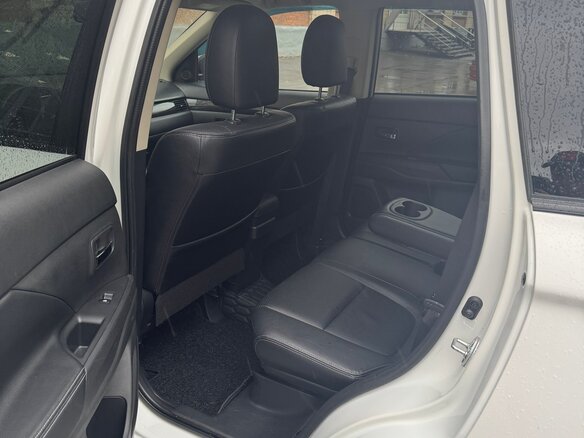 2016 Mitsubishi Outlander III Рестайлинг 2, белый, 2100000 рублей - вид 28