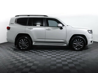 2021 Toyota Land Cruiser 300 Series, белый, 7751000 рублей, вид 4