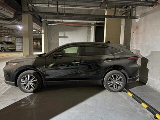 2020 Toyota Harrier IV (XU80), чёрный, 3850000 рублей, вид 1