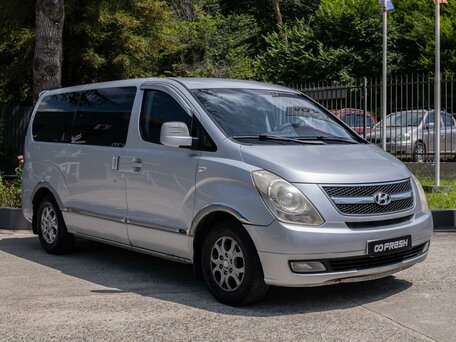 Hyundai Grand Starex I