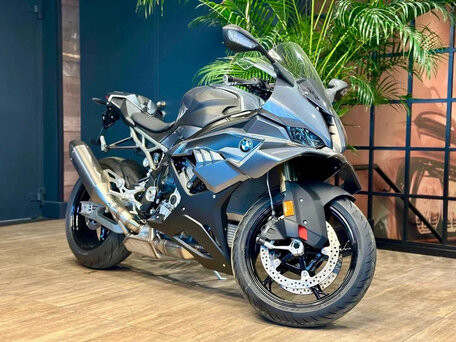 2025 BMW S 1000 RR, чёрный, 3150000 рублей, вид 2