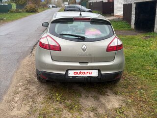 2014 Renault Megane III Рестайлинг, серебристый, 750000 рублей, вид 5