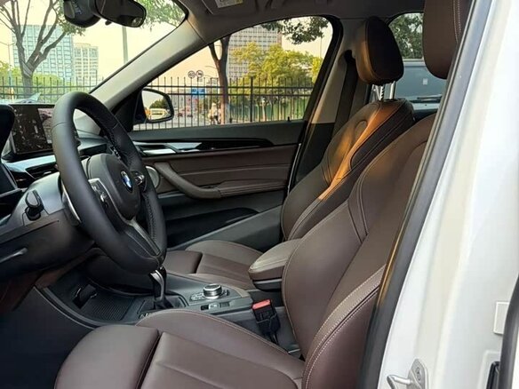 2022 BMW X1 20Li sDrive II (F48) Рестайлинг, белый - вид 6