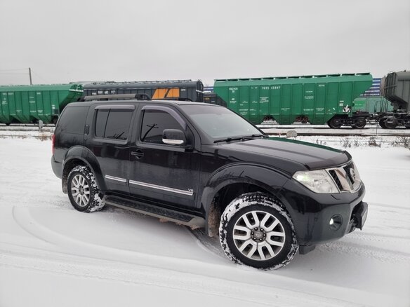 2011 Nissan Pathfinder III Рестайлинг, чёрный, 1690000 рублей - вид 3