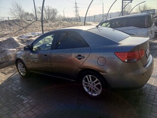 2012 Kia Cerato 6-speed II, серебристый, 750000 рублей, вид 4