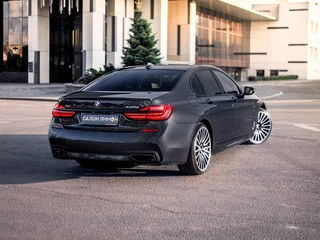 2017 BMW 7 серии 750d xDrive VI (G11/G12), серый, 4250000 рублей, вид 4