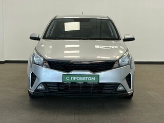 2021 Kia Rio IV Рестайлинг, серый, 1499000 рублей, вид 3