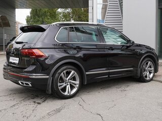 2021 Volkswagen Tiguan II Рестайлинг, чёрный, 3100000 рублей, вид 4