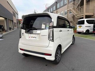 2018 Honda N-WGN I Рестайлинг, белый, 650000 рублей, вид 3