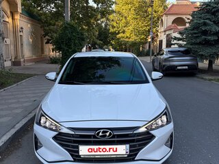 2019 Hyundai Elantra VI (AD) Рестайлинг, белый, 1850000 рублей, вид 2