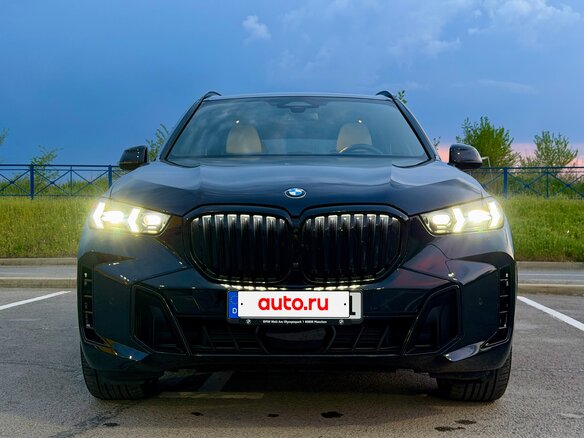 2024 BMW X5 40i IV (G05/G18) Рестайлинг, синий, 8800000 рублей - вид 4