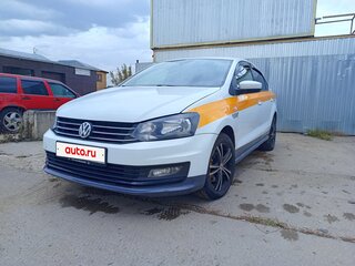 2019 Volkswagen Polo V Рестайлинг, белый, 800000 рублей, вид 1