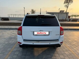 2012 Jeep Compass I Рестайлинг, белый, 1150000 рублей, вид 4