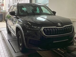 2023 Skoda Kodiaq I Рестайлинг, чёрный, 2972000 рублей, вид 3