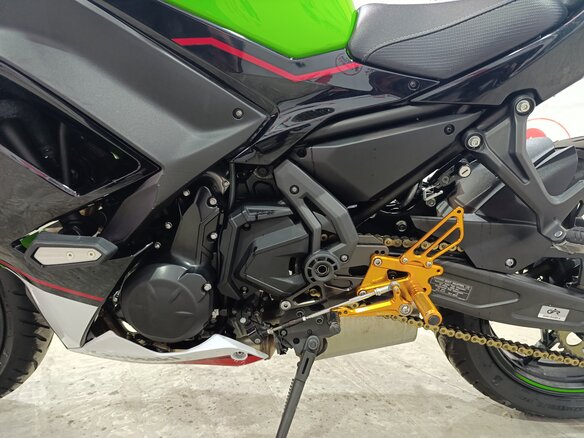 2021 Kawasaki Ninja 650, зелёный, 770000 рублей - вид 14