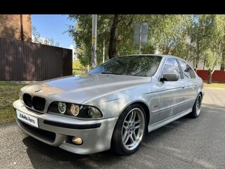 2001 BMW 5 серии 530i IV (E39) Рестайлинг, серебристый, 810000 рублей, вид 4