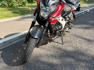 2021 Bajaj Pulsar NS 200, красный, 190000 рублей, вид 2