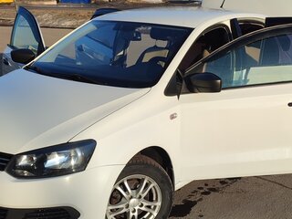 2014 Volkswagen Polo V, белый, 750000 рублей, вид 4