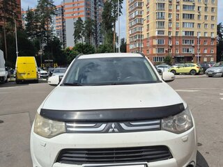 2013 Mitsubishi Outlander III, белый, 1000000 рублей, вид 3