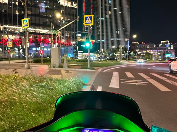 2021 Honda PCX 125, серый, 305000 рублей - вид 3