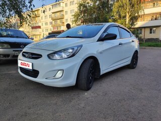 2014 Hyundai Solaris I, белый, 900000 рублей, вид 2