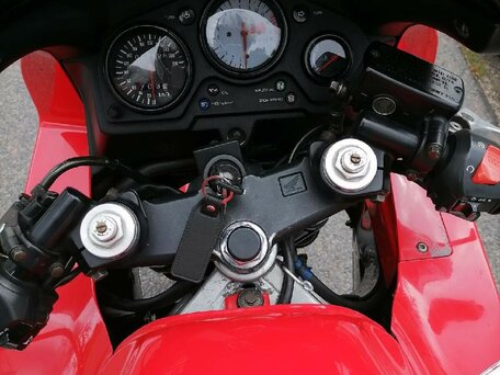 1998 Honda CBR 600F, красный, 102501 рублей, вид 5