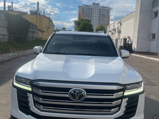 2021 Toyota Land Cruiser 300 Series, белый, 10980000 рублей, вид 1