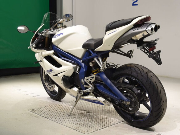 2010 Triumph Daytona 675, белый, 600000 рублей - вид 5