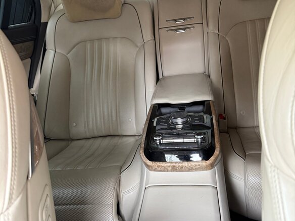2016 Genesis G90 I, чёрный, 2200000 рублей - вид 8