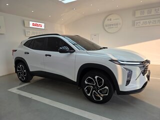 2023 Chevrolet Trax II, белый, 1543000 рублей, вид 3