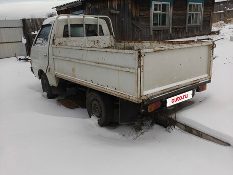 1992 Nissan Vanette Truck, белый, 420000 рублей, вид 2