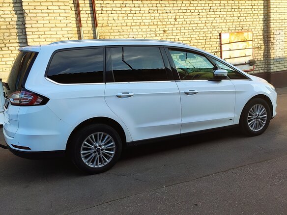 2017 Ford Galaxy PowerShift III, белый - вид 6