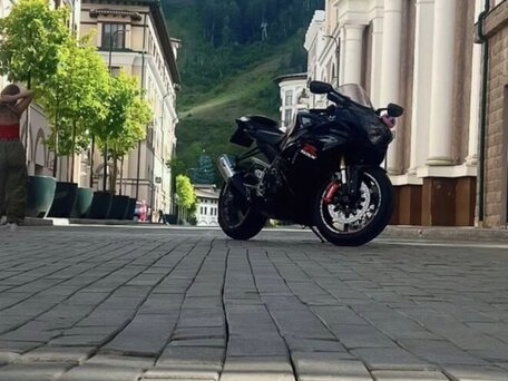 2015 Suzuki GSX-R 750, чёрный, 899000 рублей, вид 2