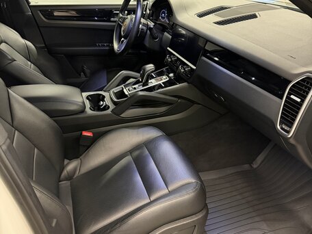 2019 Porsche Cayenne III, белый, 5250000 рублей, вид 5