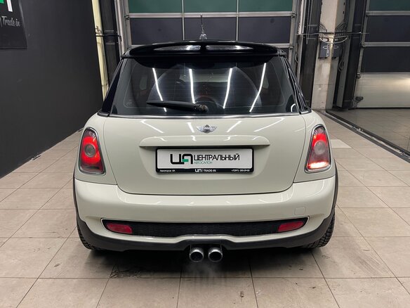 2008 Mini Hatch Cooper S II (R56), белый, 900000 рублей - вид 4