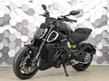 2024 Ducati Diavel V4, чёрный - вид 1