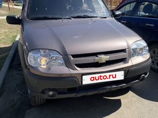 2013 Chevrolet Niva I Рестайлинг, коричневый, 760000 рублей, вид 2