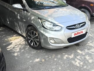 2012 Hyundai Solaris I, серебристый, 600000 рублей, вид 3