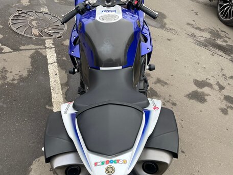 2011 Yamaha YZF-R1, синий, 850000 рублей, вид 1