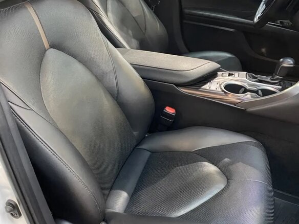 2019 Toyota Camry VIII (XV70), белый, 3000000 рублей - вид 6