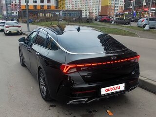 2021 Kia K5 III, чёрный, 1550000 рублей, вид 5